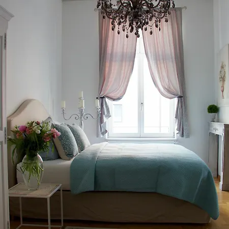 Leon Apartment
